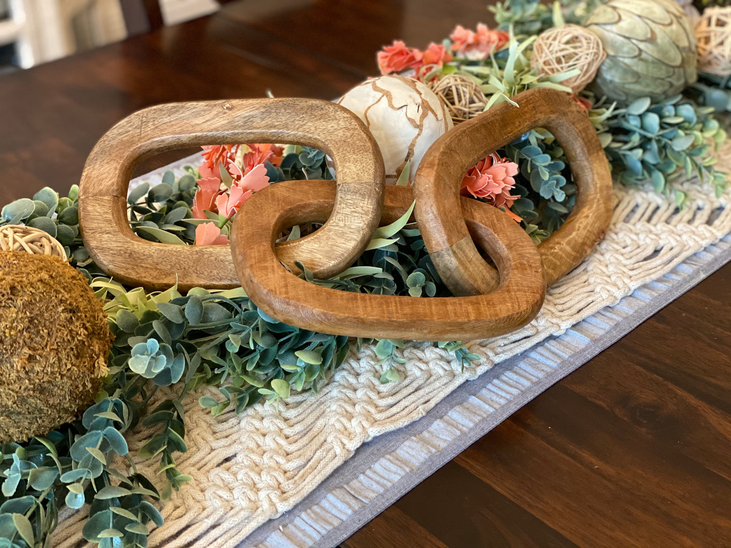 Carved Mango Wood Chain Link Table Top Decor